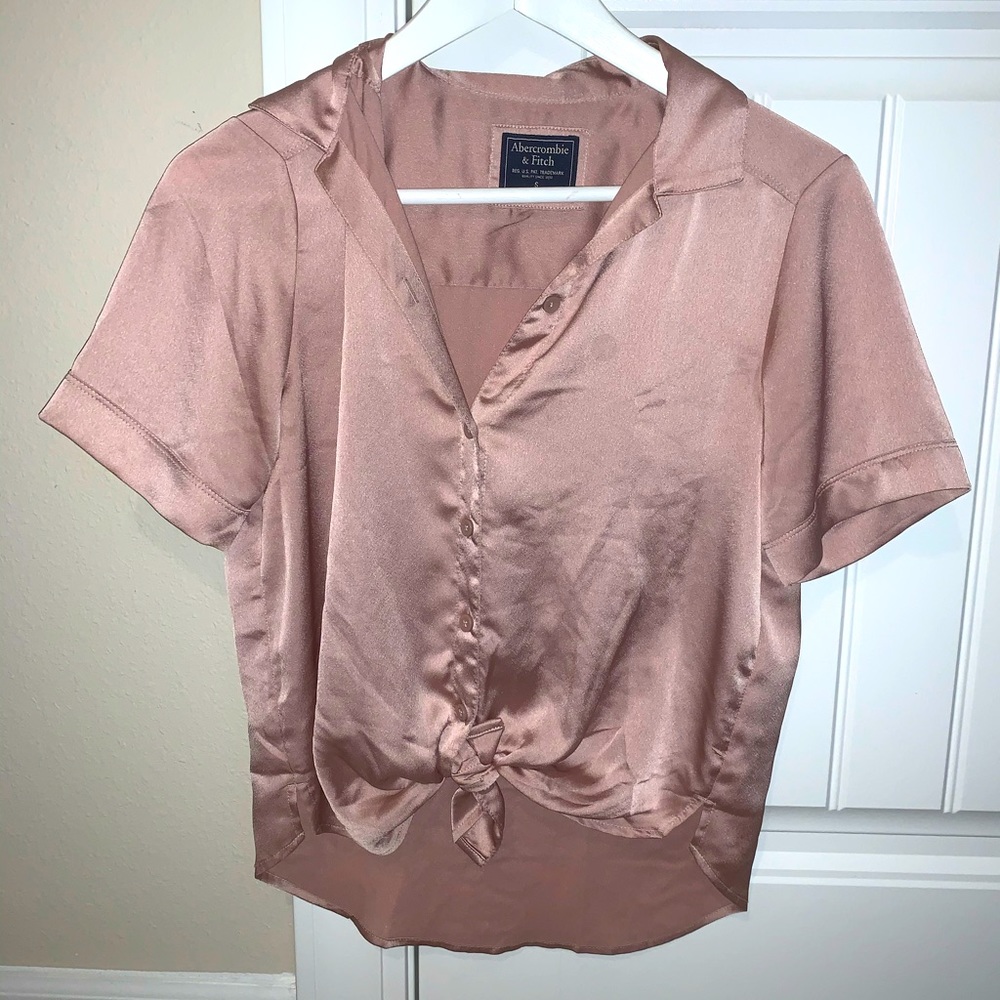 Abercrombie Satin Crop Shirt size Small BWOT